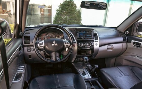 Mitsubishi Pajero Sport II рестайлинг, 2015 год, 2 255 000 рублей, 11 фотография
