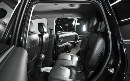 Mitsubishi Outlander III рестайлинг 3, 2012 год, 1 300 000 рублей, 15 фотография