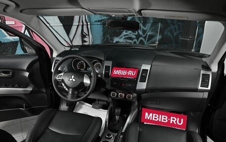 Mitsubishi Outlander III рестайлинг 3, 2012 год, 1 300 000 рублей, 14 фотография