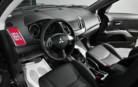 Mitsubishi Outlander III рестайлинг 3, 2012 год, 1 300 000 рублей, 8 фотография