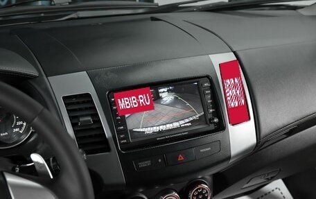 Mitsubishi Outlander III рестайлинг 3, 2012 год, 1 300 000 рублей, 10 фотография