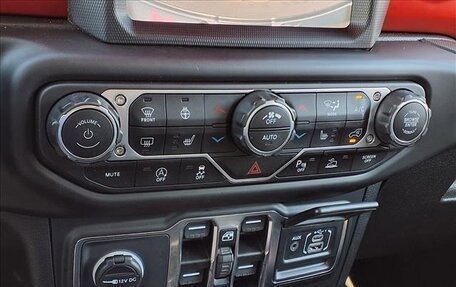 Jeep Wrangler, 2021 год, 4 391 000 рублей, 9 фотография