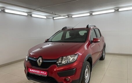 Renault Sandero II рестайлинг, 2015 год, 915 000 рублей, 1 фотография