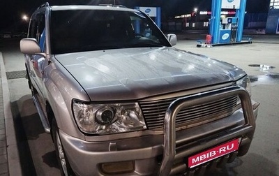 Toyota Land Cruiser 100 рестайлинг 2, 2002 год, 1 800 000 рублей, 1 фотография