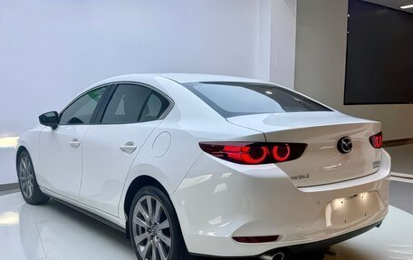 Mazda 3, 2022 год, 2 200 000 рублей, 3 фотография