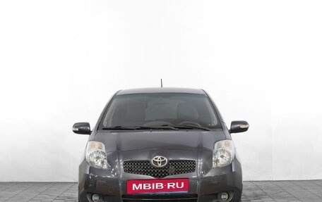 Toyota Yaris III рестайлинг, 2008 год, 599 000 рублей, 2 фотография