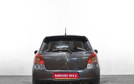 Toyota Yaris III рестайлинг, 2008 год, 599 000 рублей, 6 фотография