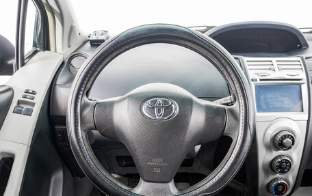 Toyota Yaris III рестайлинг, 2008 год, 599 000 рублей, 15 фотография