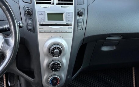 Toyota Yaris III рестайлинг, 2006 год, 540 000 рублей, 8 фотография