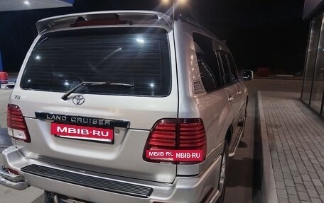 Toyota Land Cruiser 100 рестайлинг 2, 2002 год, 1 800 000 рублей, 3 фотография