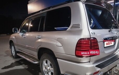 Toyota Land Cruiser 100 рестайлинг 2, 2002 год, 1 800 000 рублей, 4 фотография