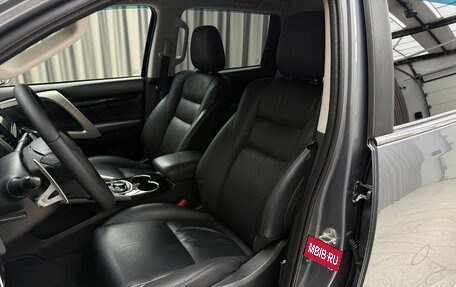 Mitsubishi Pajero Sport III рестайлинг, 2017 год, 2 449 000 рублей, 9 фотография