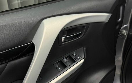 Mitsubishi Pajero Sport III рестайлинг, 2017 год, 2 449 000 рублей, 16 фотография