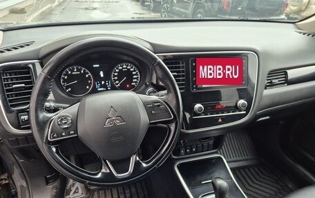 Mitsubishi Outlander III рестайлинг 3, 2021 год, 2 149 000 рублей, 7 фотография