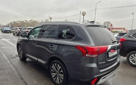 Mitsubishi Outlander III рестайлинг 3, 2021 год, 2 149 000 рублей, 4 фотография