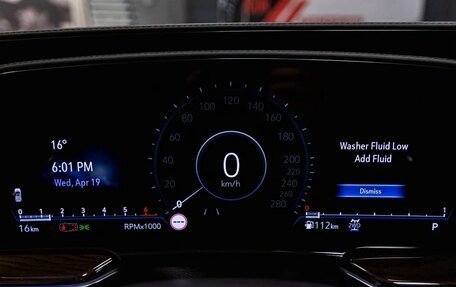 Cadillac Escalade V, 2023 год, 15 488 008 рублей, 12 фотография