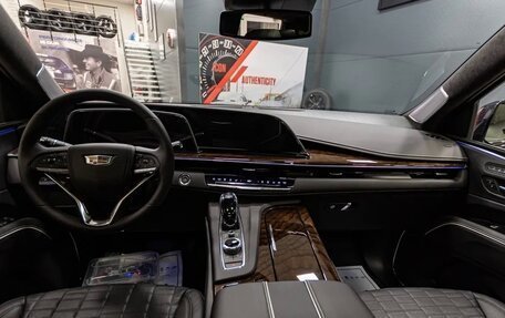 Cadillac Escalade V, 2023 год, 15 488 008 рублей, 10 фотография