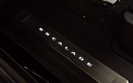 Cadillac Escalade V, 2023 год, 15 488 008 рублей, 19 фотография