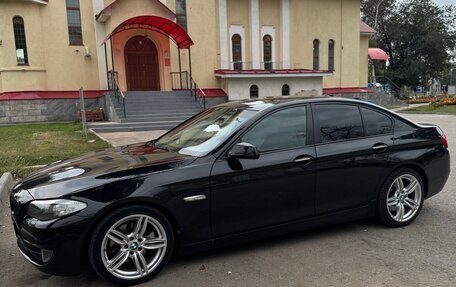 BMW 5 серия, 2010 год, 1 550 000 рублей, 2 фотография