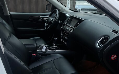 Nissan Pathfinder, 2016 год, 1 950 000 рублей, 7 фотография