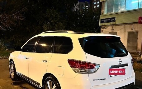 Nissan Pathfinder, 2016 год, 1 950 000 рублей, 3 фотография