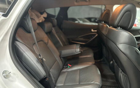 Hyundai Santa Fe III рестайлинг, 2017 год, 2 580 000 рублей, 14 фотография