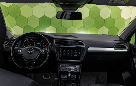 Volkswagen Tiguan II, 2020 год, 2 450 000 рублей, 15 фотография