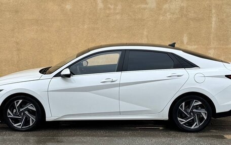 Hyundai Elantra, 2023 год, 2 050 000 рублей, 8 фотография