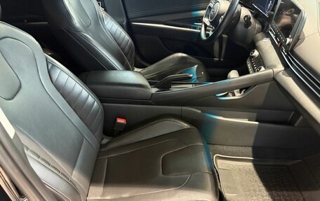 Hyundai Elantra, 2023 год, 2 499 000 рублей, 15 фотография