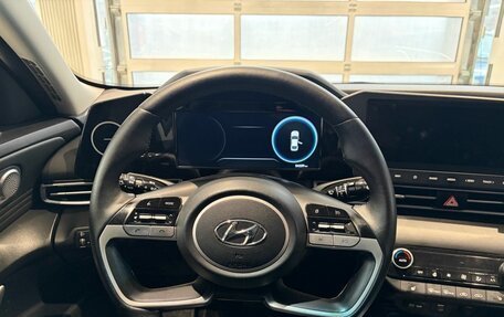 Hyundai Elantra, 2023 год, 2 499 000 рублей, 17 фотография