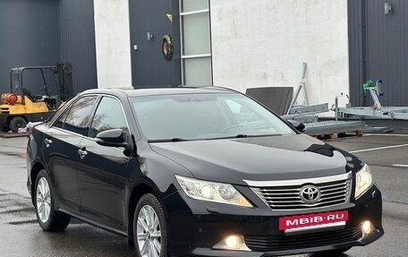 Toyota Camry, 2011 год, 1 655 000 рублей, 4 фотография