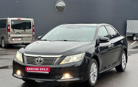 Toyota Camry, 2011 год, 1 655 000 рублей, 2 фотография