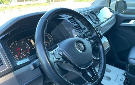 Volkswagen Multivan T6 рестайлинг, 2018 год, 5 400 000 рублей, 5 фотография