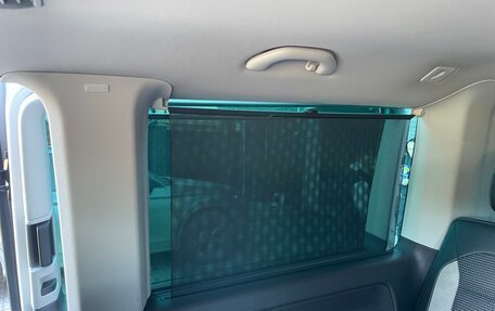 Volkswagen Multivan T6 рестайлинг, 2018 год, 5 400 000 рублей, 4 фотография