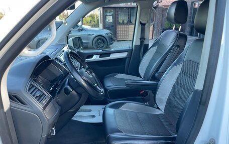 Volkswagen Multivan T6 рестайлинг, 2018 год, 5 400 000 рублей, 11 фотография