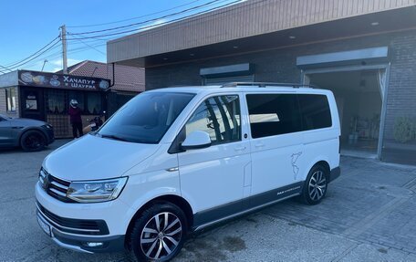 Volkswagen Multivan T6 рестайлинг, 2018 год, 5 400 000 рублей, 18 фотография