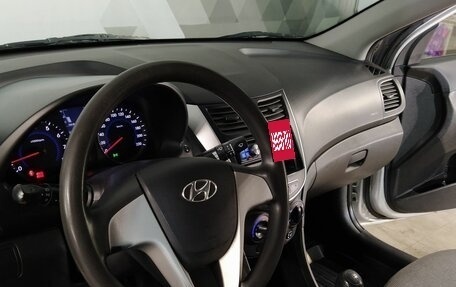 Hyundai Solaris II рестайлинг, 2013 год, 549 000 рублей, 8 фотография