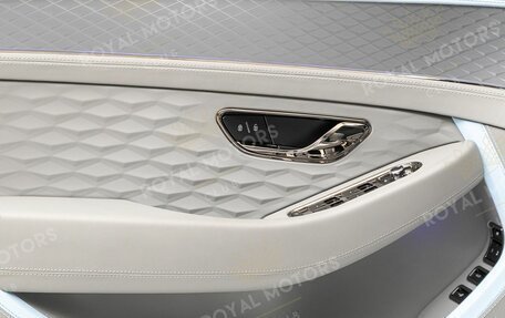 Bentley Continental GT, 2025 год, 46 900 000 рублей, 14 фотография