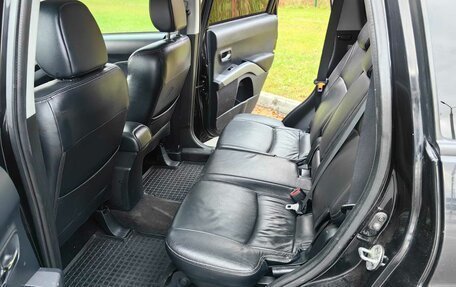 Mitsubishi Outlander III рестайлинг 3, 2007 год, 1 250 000 рублей, 6 фотография