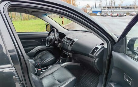 Mitsubishi Outlander III рестайлинг 3, 2007 год, 1 250 000 рублей, 10 фотография