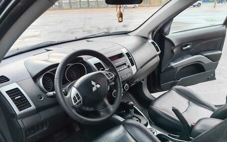 Mitsubishi Outlander III рестайлинг 3, 2007 год, 1 250 000 рублей, 11 фотография