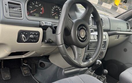 ЛуАЗ Patriot, 2005 год, 500 000 рублей, 2 фотография