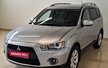Mitsubishi Outlander III рестайлинг 3, 2010 год, 850 000 рублей, 1 фотография