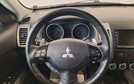 Mitsubishi Outlander III рестайлинг 3, 2010 год, 850 000 рублей, 5 фотография