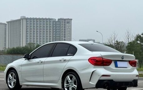BMW 1 серия, 2022 год, 1 600 000 рублей, 7 фотография