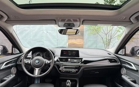 BMW 1 серия, 2022 год, 1 600 000 рублей, 11 фотография