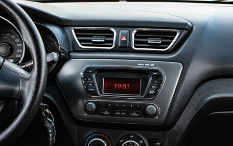 KIA Rio III рестайлинг, 2013 год, 899 000 рублей, 7 фотография