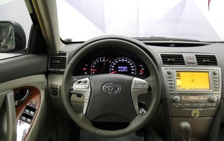 Toyota Camry, 2010 год, 995 000 рублей, 18 фотография