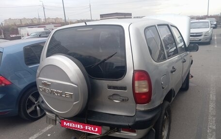 Chevrolet Niva I рестайлинг, 2004 год, 150 000 рублей, 2 фотография