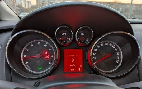 Opel Astra J, 2010 год, 700 000 рублей, 11 фотография